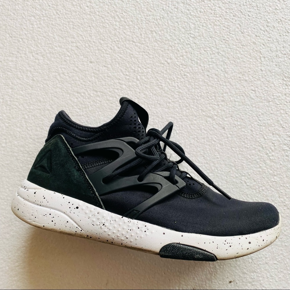 Reebok Running Shoes Black Sz 6